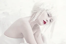 Mâu Thủy đẹp ma mị với hóa thân nữ hoàng tuyết trắng