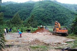 Đau thắt lòng vụ nổ vì cưa đạn pháo cướp đi sinh mạng 6 người