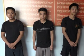 Nhóm đối tượng tại công an.