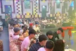 Đột kích quán bar Diamond Luxury phát hiện 100 dân chơi dương tính chất ma tuý