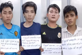 Nhóm đối tượng tại cơ quan công an.