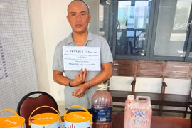 Tân tại cơ quan công an.