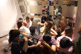 Một nhóm dân chơi tổ chức phê ma tuý ở chung cu bị kiểm tra phát hiện trước đó.