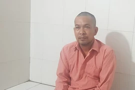 Đăng tại cơ quan công an.