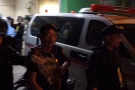 2 người phụ nữ cùng 10 giang hồ khống chế uy hiếp giám đốc bệnh viện Tâm Hồng Phước bị tạm giữ.