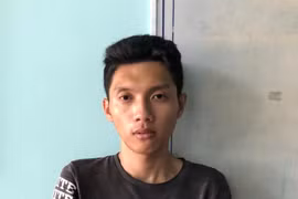 Bảo tại cơ quan công an.