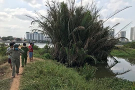 Công an tại hiện trường.