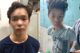 Hai đối tượng tại cơ quan công an 