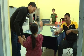 Giám đốc Công an tỉnh đưa con gái đến gặp Hưng theo nguyện vọng của đối tượng.