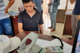 Tân tại cơ quan công an