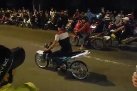 Một nhóm "quái xế" tổ chức đua xe trước đó.