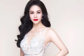 Ca sĩ Nhật Kim Anh nhận lại 60 cây vàng từ công an sau vụ trộm viếng thăm biệt thự cuỗm 5 tỉ đồng.