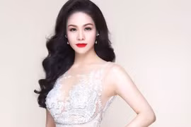 Ca sĩ Nhật Kim Anh nhận lại 60 cây vàng từ công an sau vụ trộm viếng thăm biệt thự cuỗm 5 tỉ đồng.