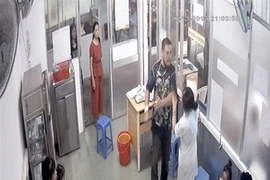 Cha bệnh nhi đánh nữ điều dưỡng bệnh viện Nhi Đồng 1 gãy xương hàm.