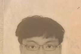 Người ngoại quốc buôn lậu lượng lớn khẩu trang ở trung tâm Sài Gòn.