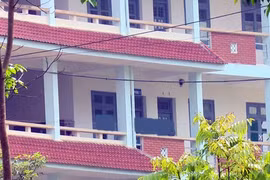 Tin nhắn cuối cùng của nam sinh chuyên Toán tử vong trong tư thế thắt cổ ở KTX