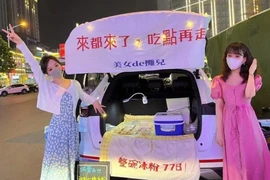 Người trẻ Trung Quốc bỏ văn phòng đi bán hàng rong