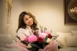 Vào Sài Gòn cùng chồng sắp cưới cuộc sống của Vân Hugo thế nào?