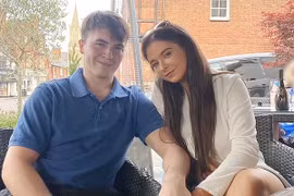 Nữ sinh nhầm triệu chứng ung thư với áp lực học hành