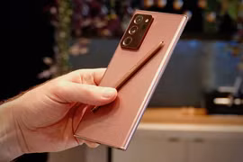 Năm đáng quên của những smartphone màn hình gập vội vã... chào đời