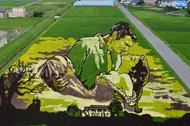 Phát minh độc đáo của Nhật Bản: Bãi biển trong nhà, xe tự mở cửa