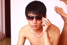 Ít ai biết Độ Mixi từng có vẻ bề ngoài giống hệt... Lệ Rơi