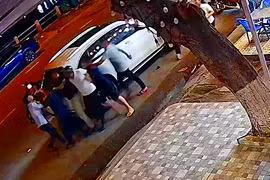 Khởi tố lái xe Mercedes tông chết người ở Phan Thiết tội giết người