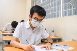 Bộ GD&ĐT chỉ đạo chấm dứt dạy học theo Văn mẫu