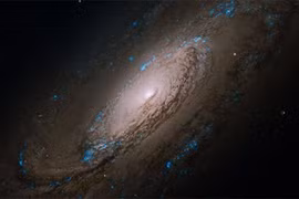 NASA công bố những hình ảnh quý giá chụp bởi kính viễn vọng Hubble