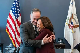 Hé lộ chuyện tình đẹp như mơ của nữ Phó Tổng thống Mỹ Kamala Harris