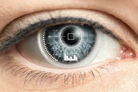 Hé lộ sốc kính áp tròng thông minh kết nối internet như phim viễn tưởng