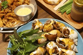 Loạt quán ăn phong cách đường phố ở TP.HCM... nhìn là muốn khám phá