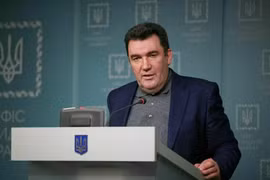 Ukraine tuyên bố NATO sẽ bảo vệ đoàn xe chở vũ khí viện trợ