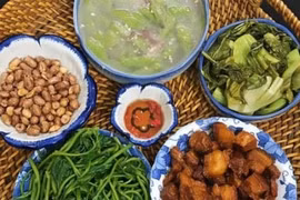 Gợi ý mâm cơm giá rẻ chưa tới 30 nghìn đồng/người mùa dịch