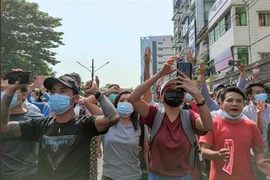 Facebook ngừng hoạt động ở Myanmar do biến cố chính trị