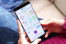 Tháo khay sim kiểm tra để tránh mua phải iPhone “lởm”