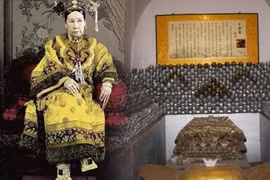 Nhà Thanh sụp đổ để lại bao nhiêu tiền trong ngân khố? 