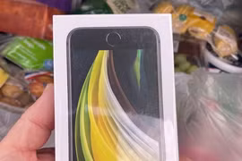 Mua táo nhận iPhone và những pha nhầm lẫn khiến khách hàng đứng hình