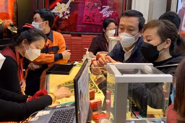 Giá vàng hôm nay 3/5: Vàng tiếp tục chịu áp lực giảm