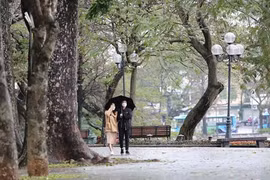 Dự báo thời tiết 13/4: Miền Bắc ngày nắng, đêm mưa, sắp đón không khí lạnh