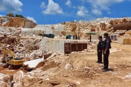 Hàng loạt cán bộ ở Nghệ An bị kỷ luật liên quan vụ khai thác đá trắng