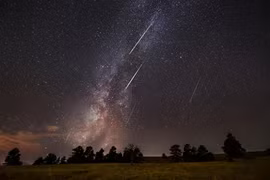 Người Việt đón “đỉnh” mưa sao băng từ sao chổi Hailey vào đêm nay