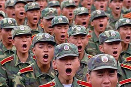 Trung Quốc - “người khổng lồ béo phì“