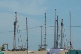 Hàng trăm người Trung Quốc vào Việt Nam làm “chui”