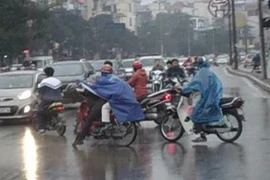 Cảnh “vô văn hóa giao thông” ở ngã tư kỳ dị nhất HN