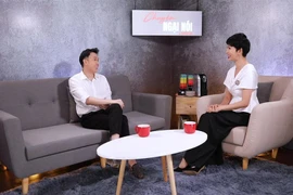 Hoàn cảnh chào đời trái ngược của Hoài Linh - Dương Triệu Vũ