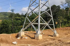 Nguyên nhân nam sinh tử vong bên cột điện truyền tải điện gió?