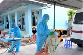 Thủ tướng: Chi viện nhân lực y tế cho địa phương có nhiều ca nhiễm