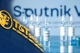 Tập đoàn T&T mua 40 triệu liều vắc xin Sputnik V: Tiêm thương mại?