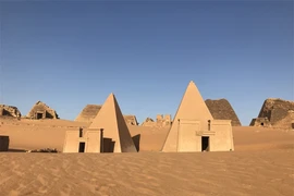 Quốc gia nhiều kim tự tháp nhất thế giới: Không phải Ai Cập